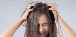 Mụn trên da đầu