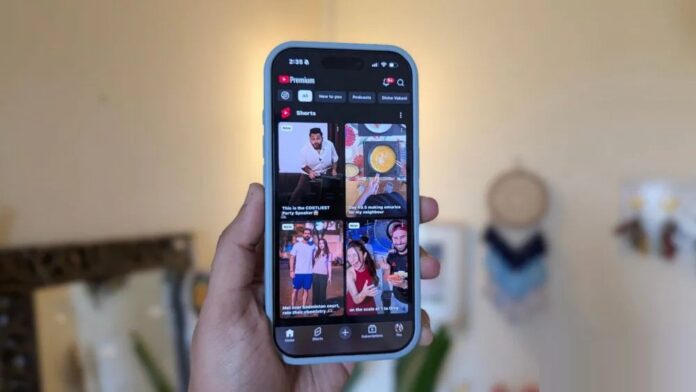 Trang chủ ứng dụng YouTube trên iPhone (Ảnh: Internet)