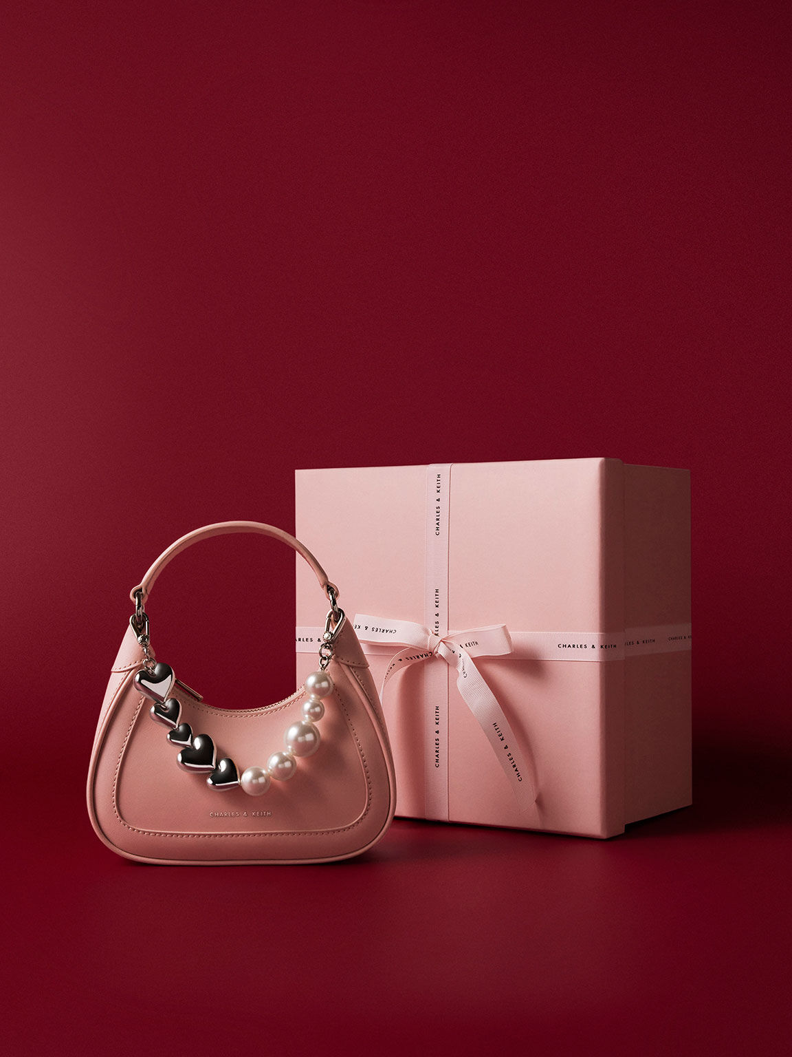 Túi xách Charles & Keith. Nguồn: Internet