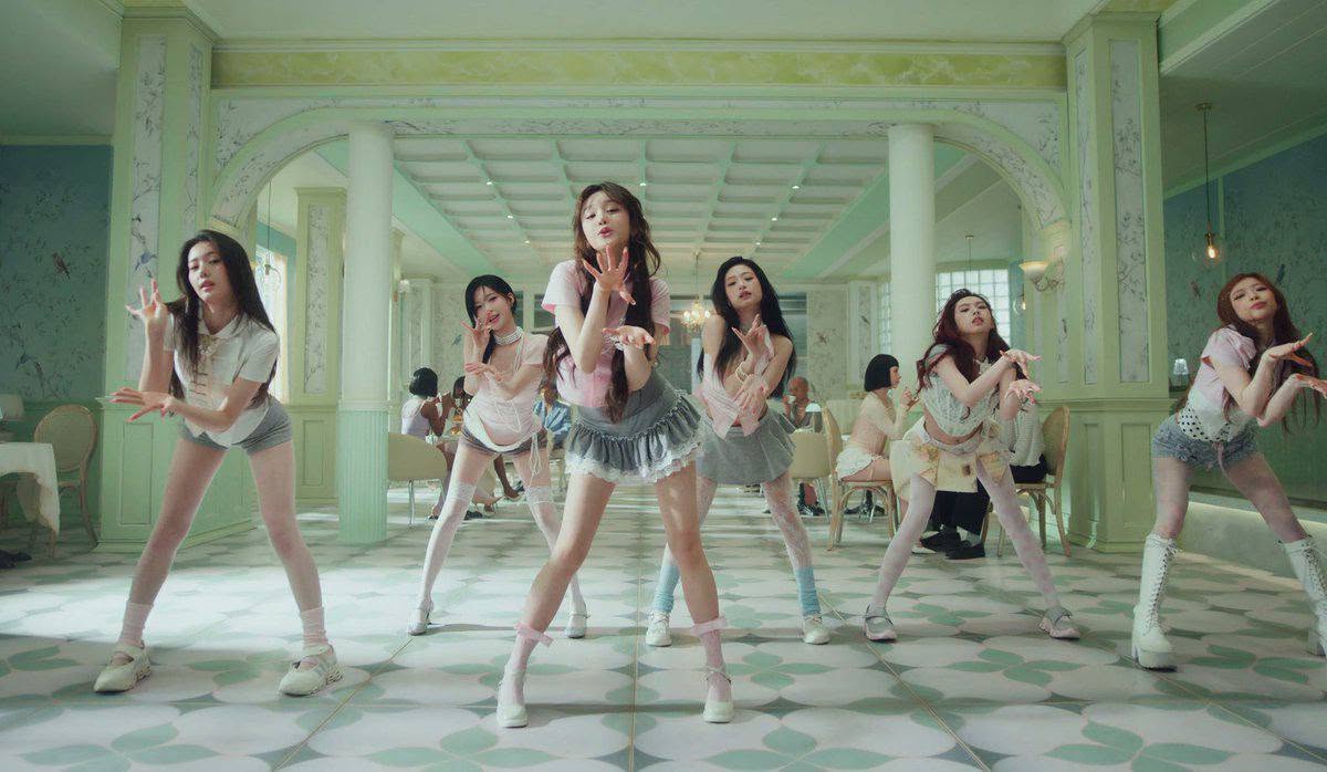 BABYMONSTER và izna “đối đầu” trong lần trở lại trong tháng 6