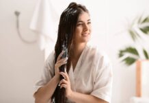 Dầu xả có tác dụng bổ sung độ ẩm cho tóc sau khi gội đầu