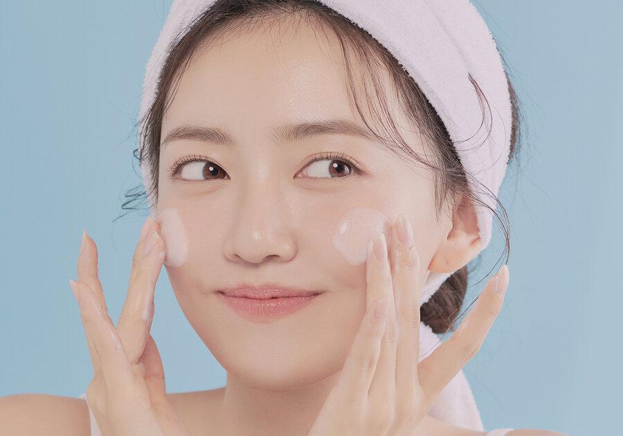 chỉ kiểm soát dầu mà không cấp ẩm là chưa đủ để duy trì một làn da khỏe mạnh chỉ kiểm soát dầu mà không cấp ẩm là chưa đủ để duy trì một làn da khỏe mạnh