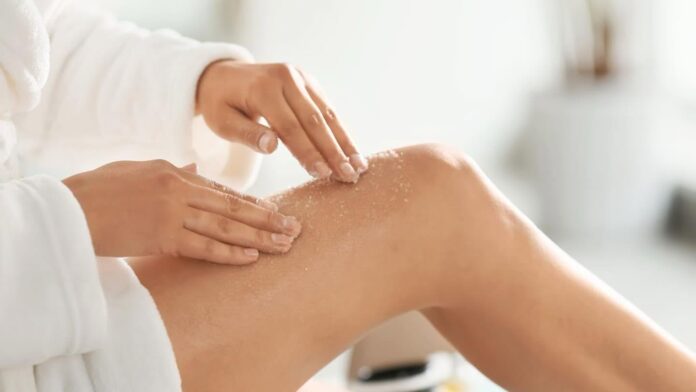 Tẩy tế bào chết đúng cách là chìa khóa để có làn da mịn màng