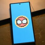 Biểu tượng Spidey Tracker trên màn hình ngoài của điện thoại Galaxy Z Fold 7 (Ảnh: Internet)