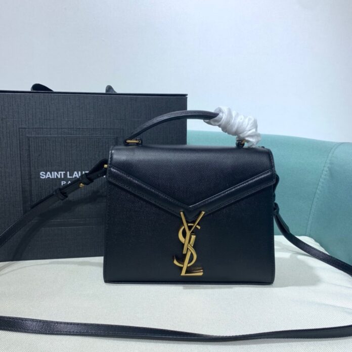Túi xách Yves Saint Laurent. Nguồn: Internet