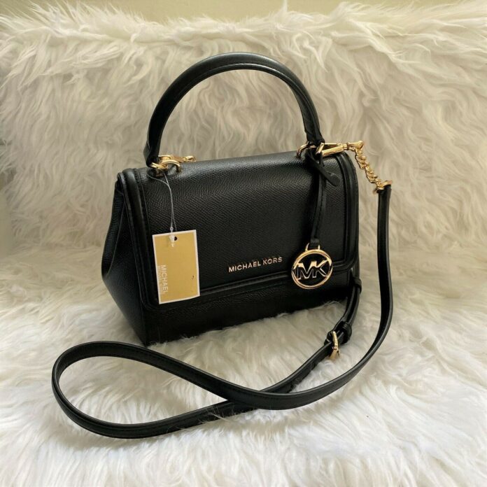 Túi xách Michael Kors. Nguồn: Internet