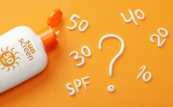 Chọn kem chống nắng SPF bao nhiêu là tốt nhất? Những điều bạn cần biết để bảo vệ da hiệu quả SPF là viết tắt của cụm từ Sun Protection Factor (chỉ số chống nắng), thể hiện khả năng bảo vệ da khỏi tia UVB