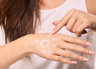 Các chuyên gia cho rằng SPF 50 là mức lý tưởng cho hầu hết những người cần bảo vệ da ở cường độ cao