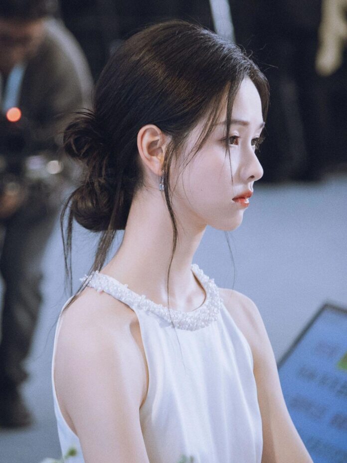 Tóc búi thấp