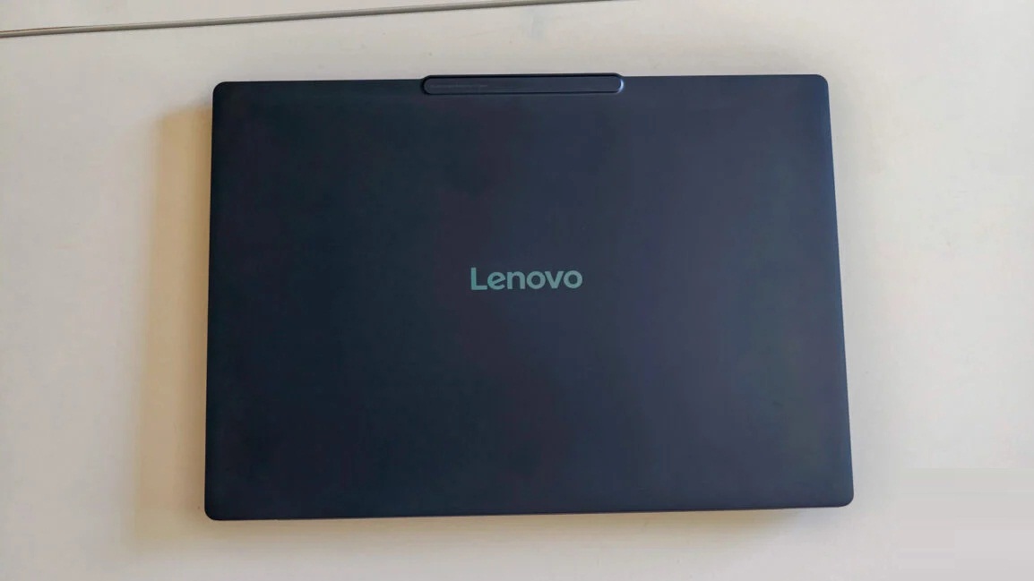 Laptop Lenovo Yoga Slim 7x Gen 11 (Ảnh: Internet)