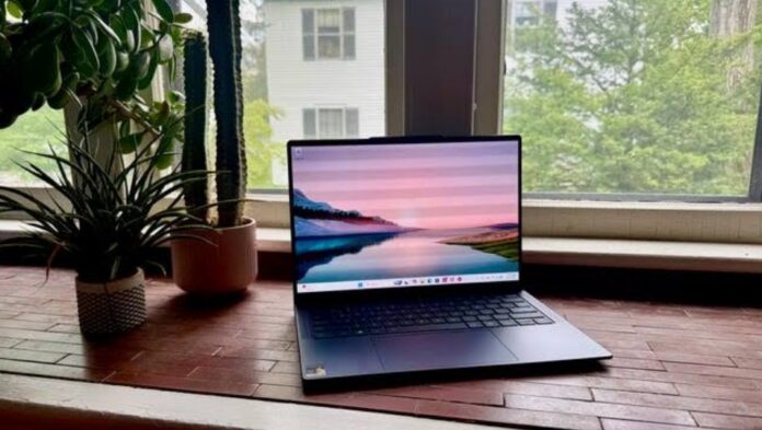 Laptop Lenovo Yoga 7x Slim (Ảnh: Internet)