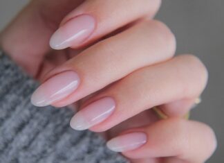 Móng Pháp vô hình là phiên bản được tinh giản từ kiểu móng Pháp truyền thống