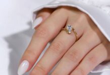 Móng tay màu sữa dừa