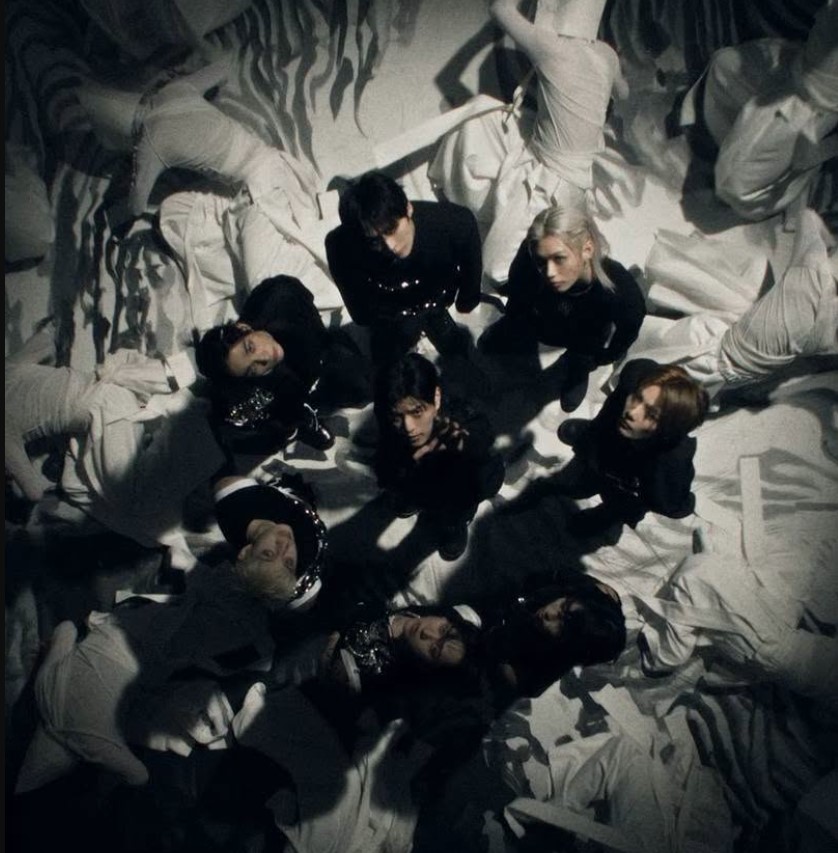 Stray Kids sắp trở lại với album “THIS & THAT” (Ảnh: Internet)