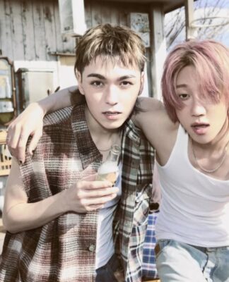 SEVENTEEN ra mắt nhóm nhỏ V8 gồm The8 và Vernon SEVENTEEN ra mắt nhóm nhỏ V8 gồm The8 – Vernon (Ảnh: Internet)