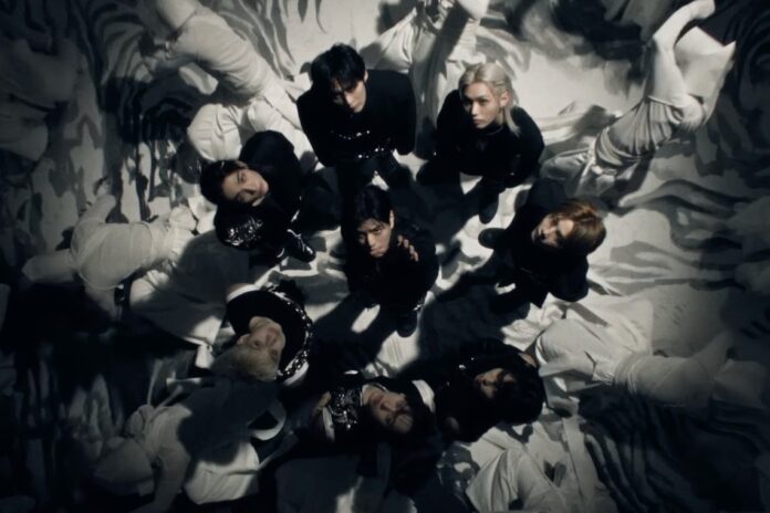Nhờ những thành công liên tiếp trên sân khấu quốc tế, Stray Kids ngày càng củng cố danh hiệu “nhóm nhạc trình diễn hàng đầu” của K-pop