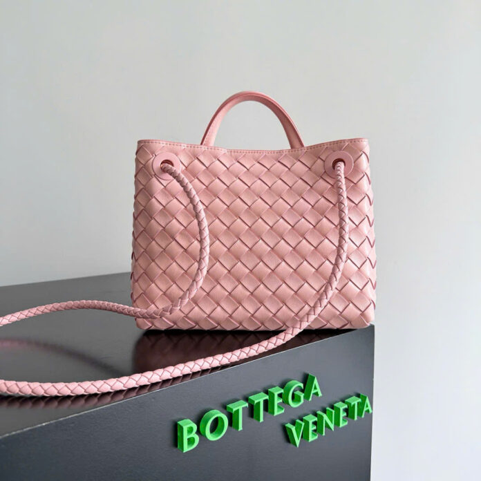Túi xách Bottega Veneta. Nguồn: Internet