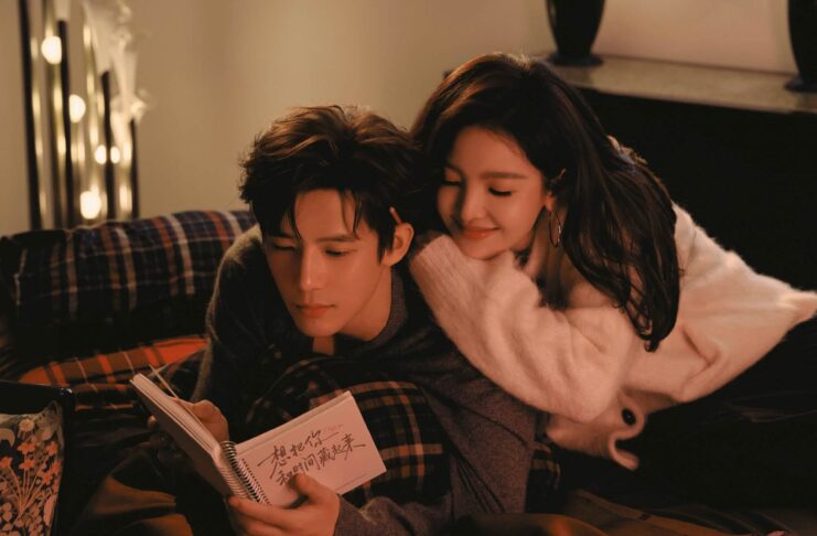 Chương Nhược Nam và Vương An Vũ hợp tác trong dự án phim “Muốn Giấu Em Cùng Thời Gian” Phim Muốn Giấu Em Cùng Thời Gian. Nguồn: internet