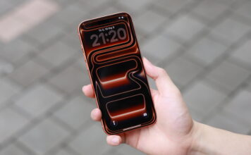 Một mẫu iPhone cao cấp với thiết kế mặt trước quen thuộc, nơi các công nghệ xác thực sinh trắc học đóng vai trò quan trọng.
