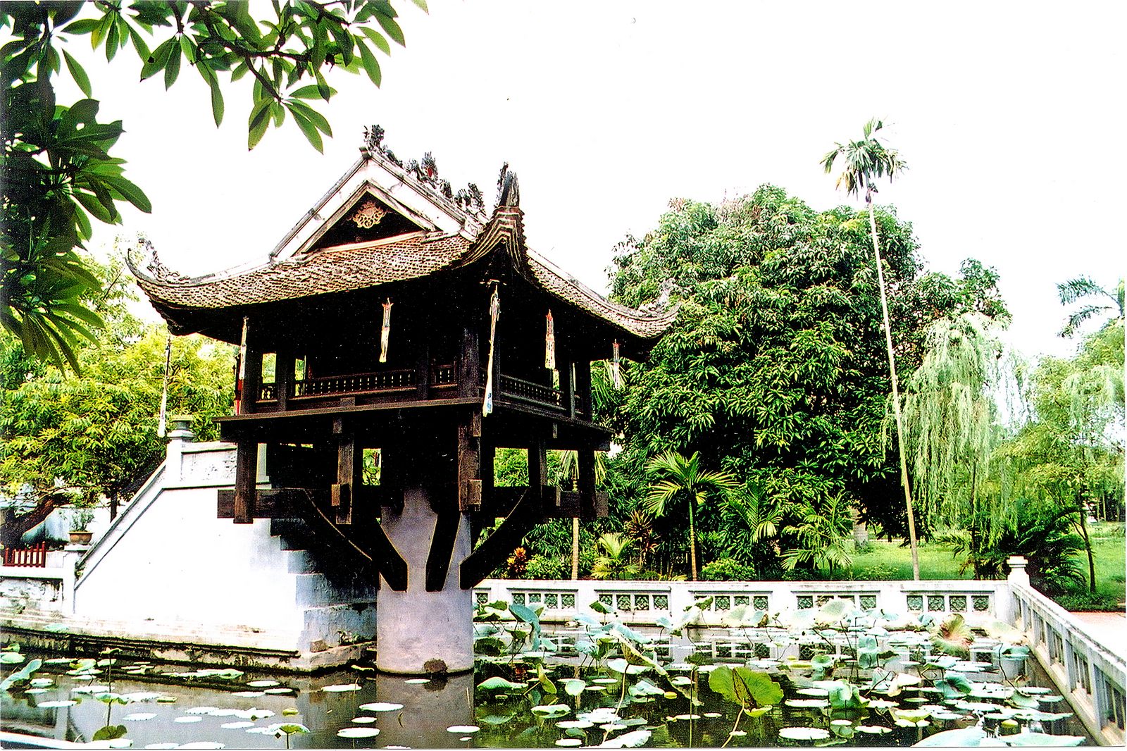 Top 10 ngôi chùa nổi tiếng ở Việt Nam