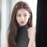 thông tin về nhân vật của Go Yoon-jung vẫn được giữ kín
