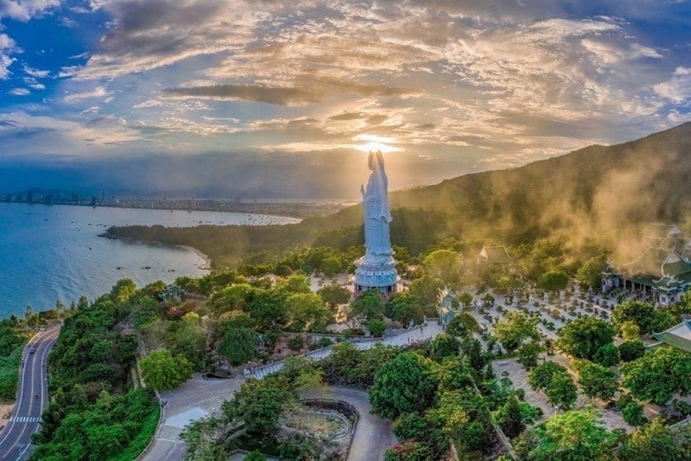 Chùa Linh Ứng. Nguồn: Internet