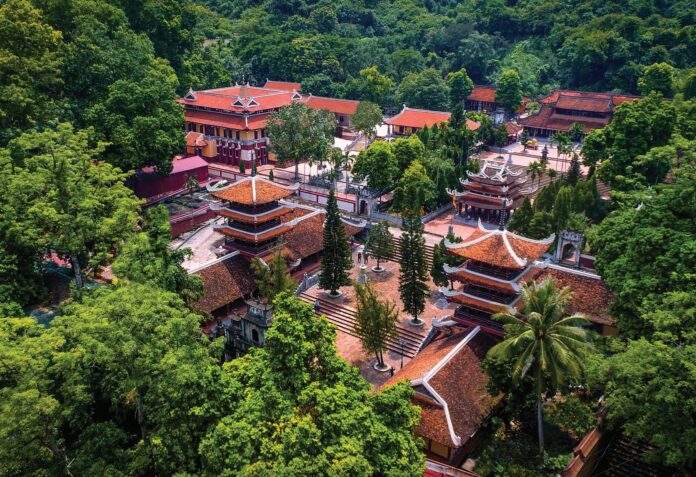Chùa Hương. Nguồn: Internet Chùa Hương. Nguồn: Internet