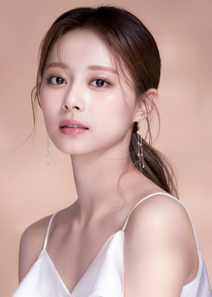 truyền thông Hàn Quốc đồng loạt đưa tin Tzuyu đã quyết định không tiếp tục gia hạn hợp đồng độc quyền với JYP Entertainment