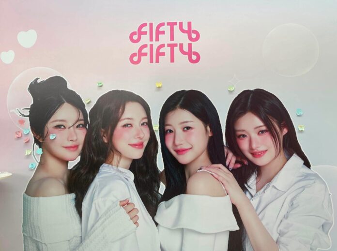 Nhóm sẽ mang những bản hit "Cupid" và ca khúc mới đến fancon (Ảnh: Internet)