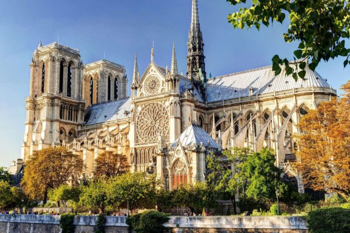 Nhà thờ Đức Bà Paris. Nguồn: Internet Nhà thờ Đức Bà Paris. Nguồn: Internet