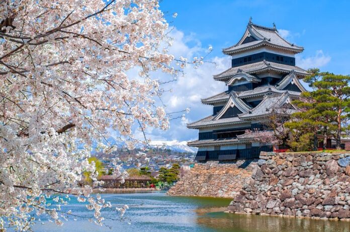 Lâu đài Matsumoto. Nguồn: Internet Lâu đài Matsumoto. Nguồn: Internet