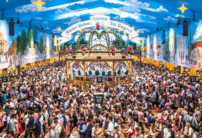 Lễ hội bia Oktoberfest. Nguồn: Internet