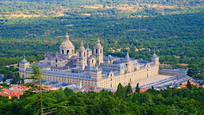 Tu viện Vương thất San Lorenzo de El Escorial. Nguồn: Internet