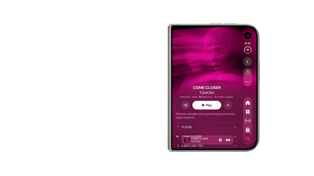 Pin iPhone Duo dùng được bao lâu so với điện thoại gập khác?